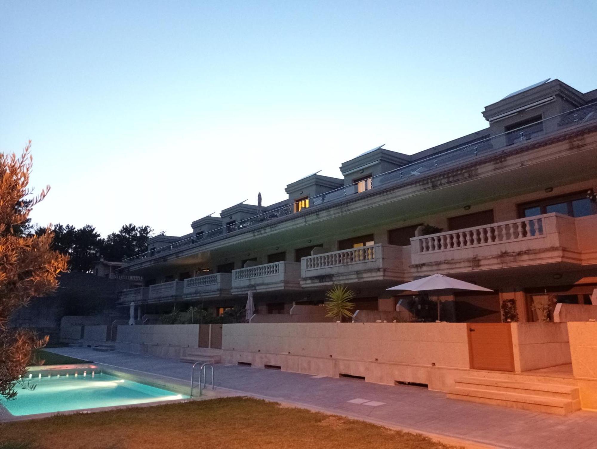"Sanxenxo Holidays" Atico Con Garaje, Barbacoa Y Piscina A 5 Min Del Centro 外观 照片